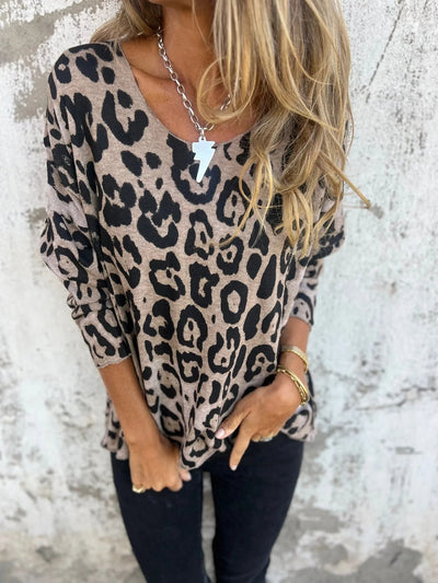 Emilia – Leopard Print Crew Neck Blouse