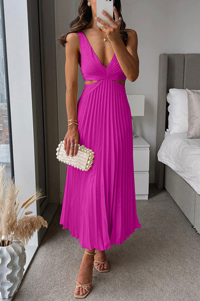 Gabrielle™ | V-Neck Cut-Out Pleated Maxi Dress