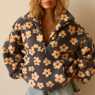 Silke™ – Cozy Fleece with Floral Accents